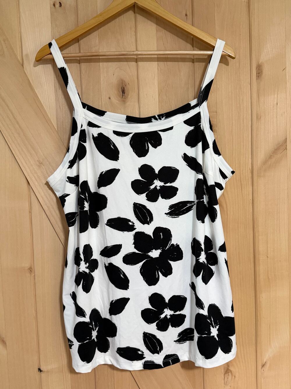 Lularoe | NWT Essential Cami White with Black Flowers | Size 2XL (20-22)